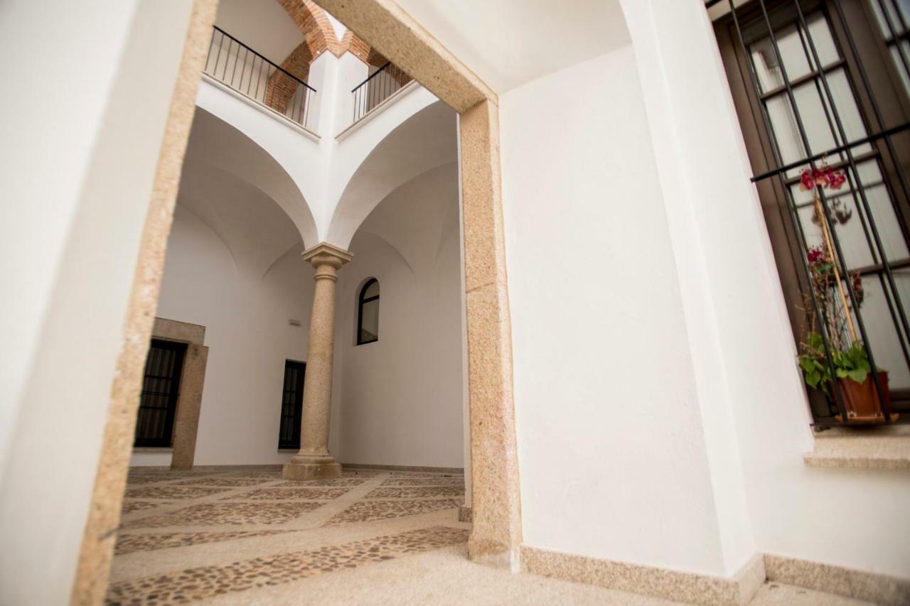 Md Casa Palacio Munoz Chaves Siglo XVIII Caceres Ngoại thất bức ảnh
